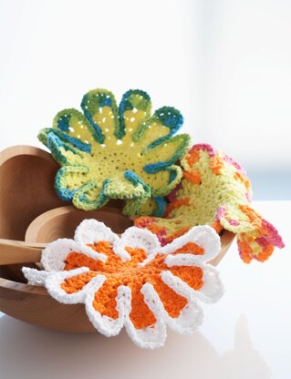 Chrysanthemum Dishcloth in Bernat Handicrafter Cotton Solids - Downloadable PDF
