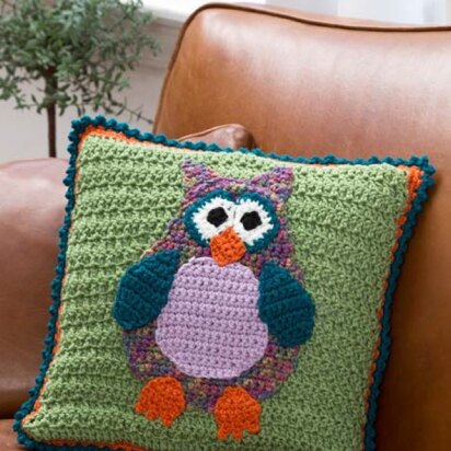 Whimsical Owl Pillow in Red Heart Super Saver Economy Solids - LW4003
