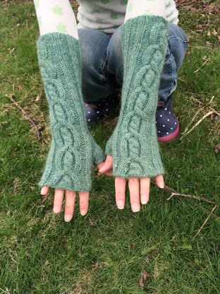 Dancing Lobster Mitts