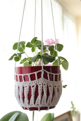 Twisted Plant Pot Cover