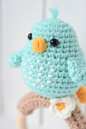 Amigurumi bird rattle