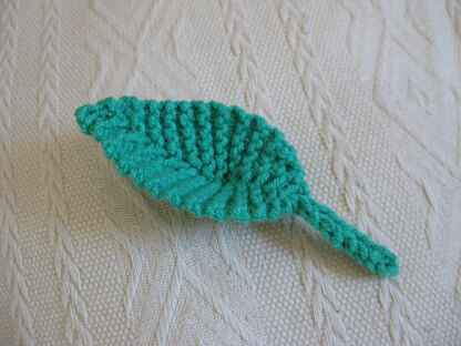 "75 Birds, Butterflies and Beautiful Beasties to Knit and Crochet"