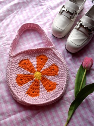 Crochet mini flower bag