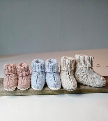 Tiny Heart Baby Booties