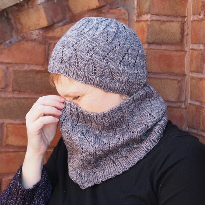 Avalon Skies Cowl