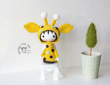 Giraffe Doll. Tanoshi series toy.