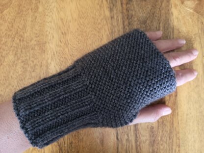 Black Cat Basics: Mitts