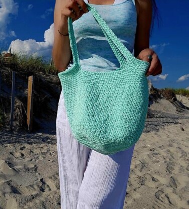 Classic and Simple Beach Bags