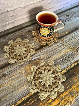 Regally Yours Coasters + Bonus Tree