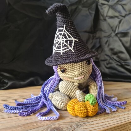 Amigurumi Halloween Witch Maddy Doll