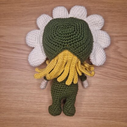 Amigurumi Daisy Doll