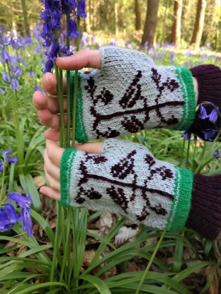 Acorn Tree Handwarmers