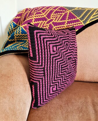 Mosaic Crochet Deco Illusion Cushion