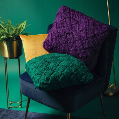 Checkerboard Cushions in Hayfield Bonus Super Chunky - 10674 - Downloadable PDF