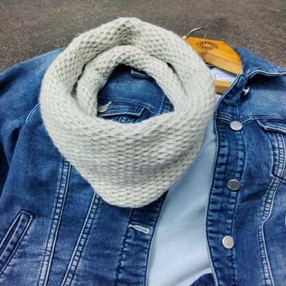 Easy Self-rolling Cowl in Two Lengths