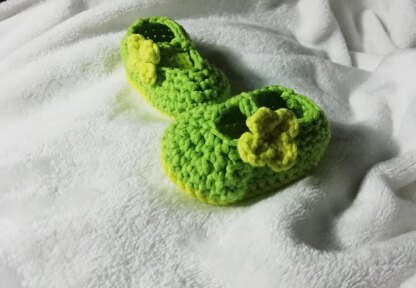 Tiny flower baby shoes-Petites ballerines à fleur
