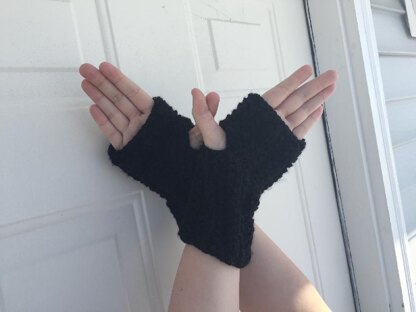 Dauntless Fingerless Mitts (from Divergent)
