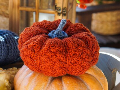 Knitting Pumpkin