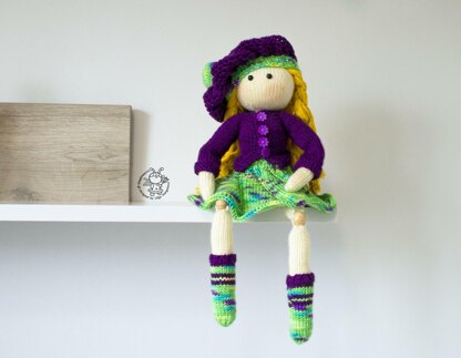 Doll Janet (Beads jointed ) knitted flat