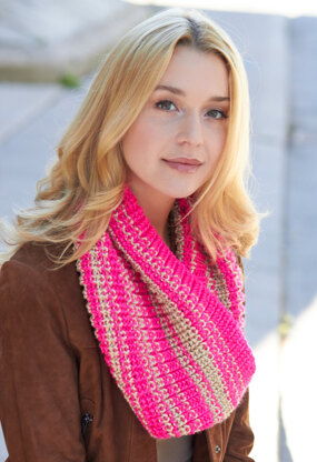 Shaker Rib Cowl in Caron Simply Soft - Downloadable PDF