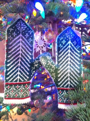 Merry Christmas Tree Mittens