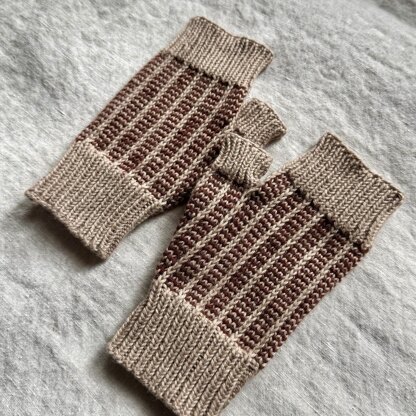 Hearthstripe Fingerless Mitts