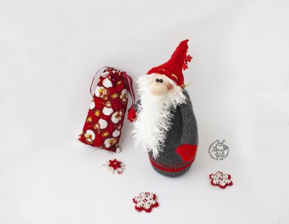 Santa doll knitted flat