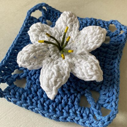 Easter Lily Granny Square