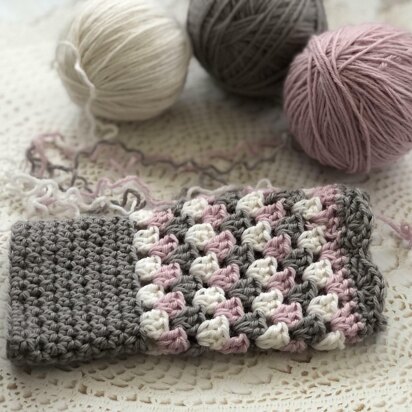 Granny Stitch Wrist Warmers