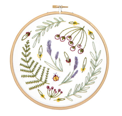 Hawthorn Handmade Wildwood Contemporary Printed Embroidery Kit - 16cm