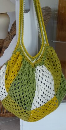 Cheshire Bag Crochet pattern by Agrarian Artisan | LoveCrafts