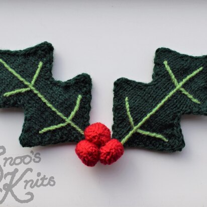 Free Holly Leaves Christmas Ornament Knitting Pattern Snoo's Knits