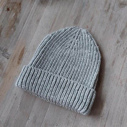 Siva Hat and Siva Hat Blue - knitting pattern