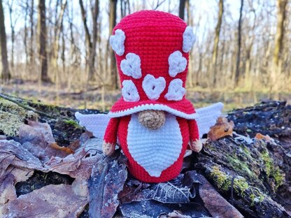 Gnome red Valentine with wings