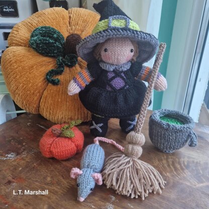 Witch Doll Halloween Knitted Playset