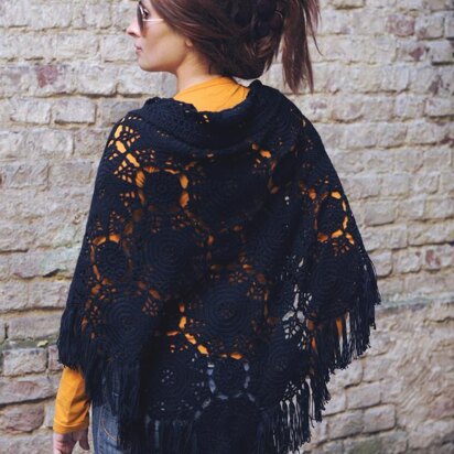 Jesenia crochet buttoned shawl/poncho 2 in 1