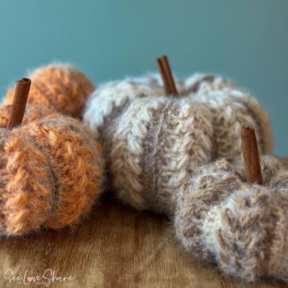 Rustic Pumpkin 3 Sizes