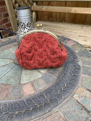 Macaroon Knitted Purse