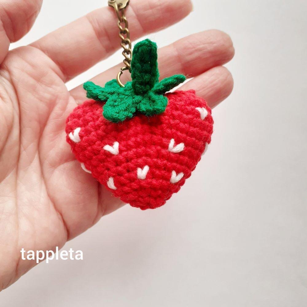 heart felt strawberry gift 5種キーホルダー Strawberry heart keychain crochet pattern Crochet pattern by