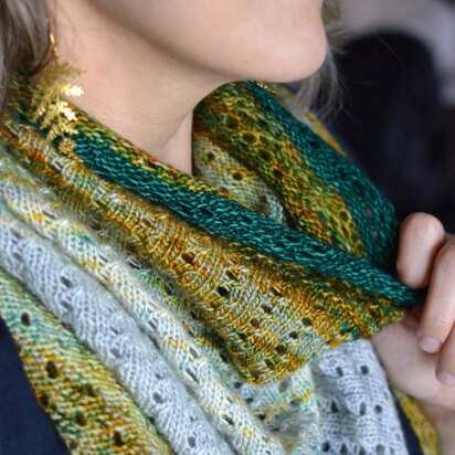 School Gate Shawlette