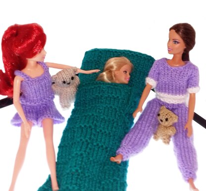 Barbie sleepover party + teddies & sleeping bag