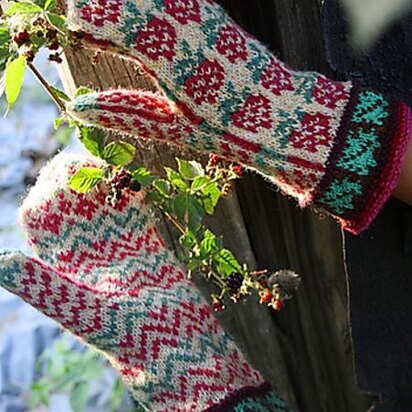 Raspberry Mittens