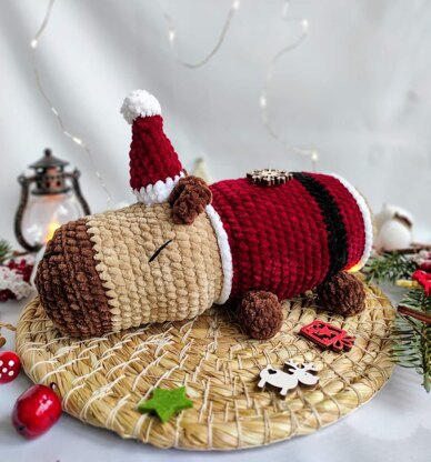 Amigurumi funny capybara Santa