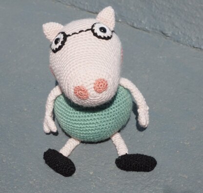 Crochet Pattern for the Father from Pig with Pep!