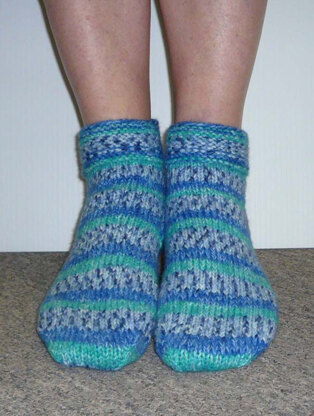 Slipper Socks in Plymouth Encore Worsted Colorspun - F227