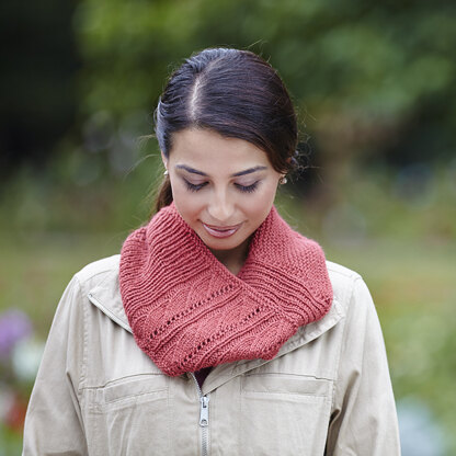 748 Norwich Cowl - Knitting Pattern for Women in Valley Yarns Deerfield 