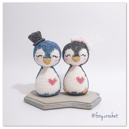 Little Penguin wedding couple