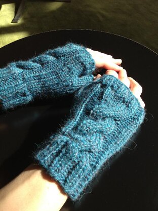 The Samantha Fingerless Glove