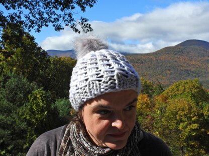 Easy Loose-Knit Slip Stitch Beanie