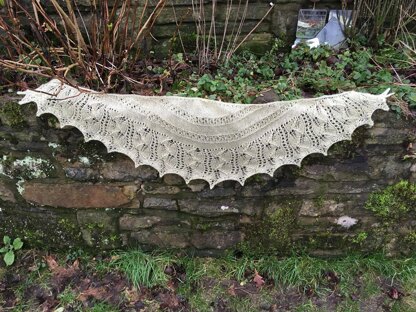 Tumbling Ivy Shawl